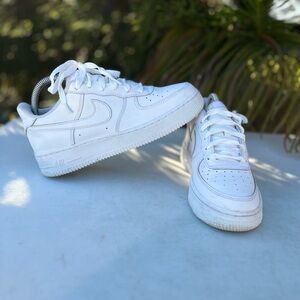 Nike Air Force One Low Shoes (Boys Size: 6Y) (Womens Size: 7.5)